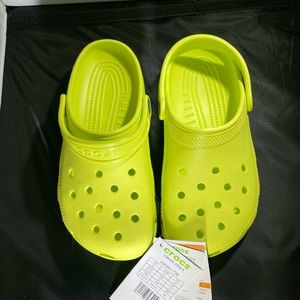 Unisex child’s CROCS size j3-BNWT